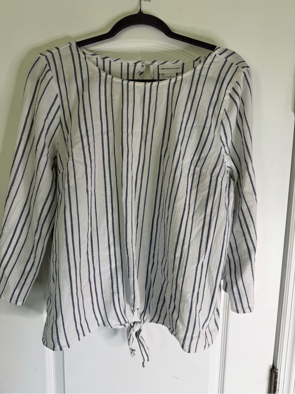 Liz Claiborne White and Navy Stripe Crinkled 3/4 Sleeve Tie-Front Top Size Xl